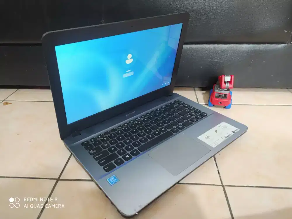 Asus X441MA/intel N4020/RAM4GB DDR4/SSD 256GB/14inch siap pake