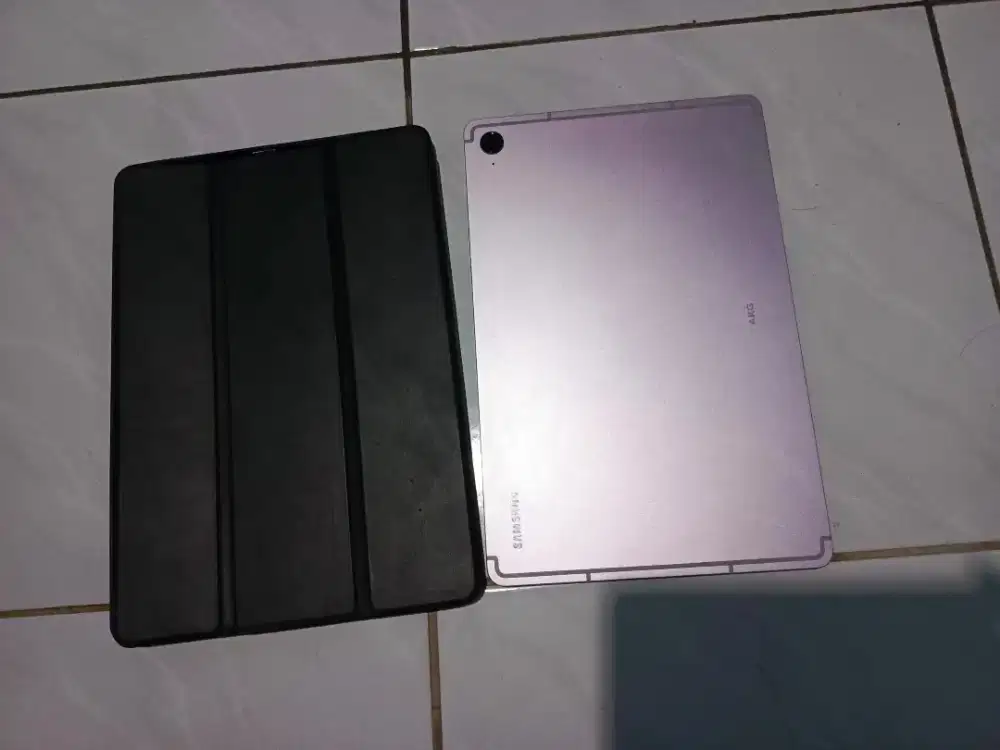 Samsung tab s9 fe 5G ram 6/128 gb second sein UNIT ONLY