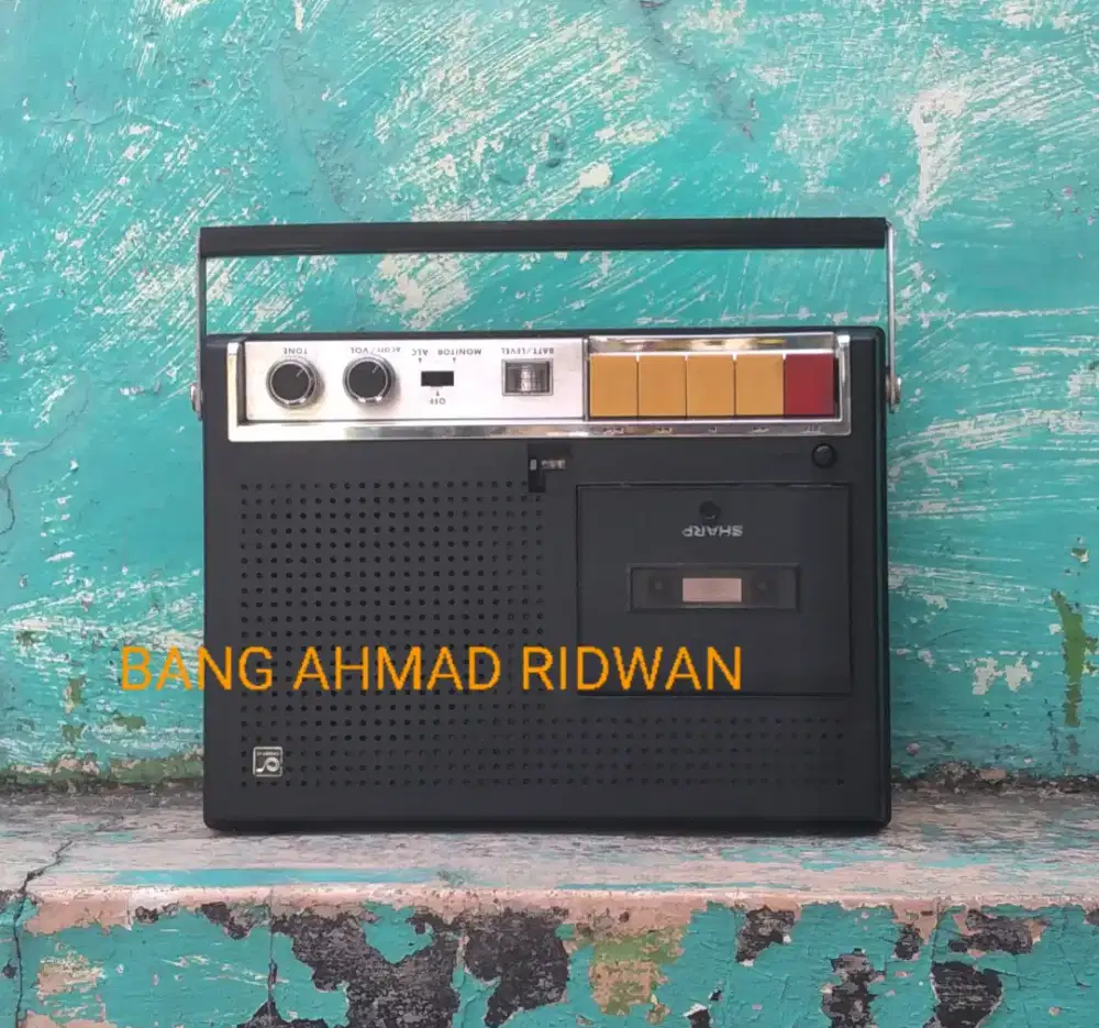 SHARP tape kaset pita antik jadul kuno tua klasik. tanpa radio