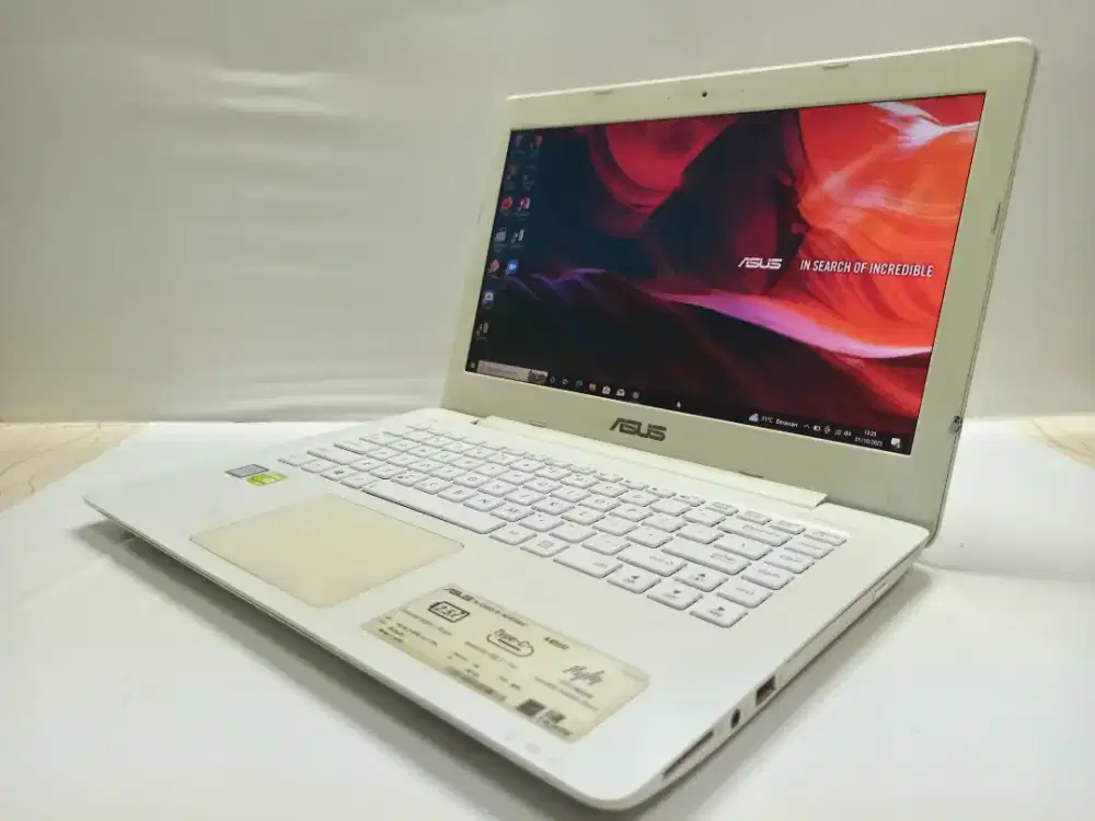 Laptop gaming/karyawan.. Asus A456U i5 Gen6/8Gb /256Gb /Double Vga