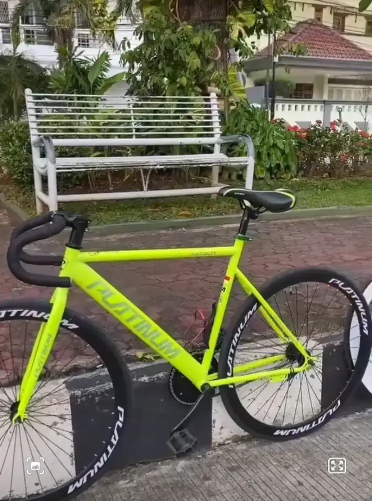 Di jual cepat sepeda fixy..baru 5 bulan pemakaian..masih bagus