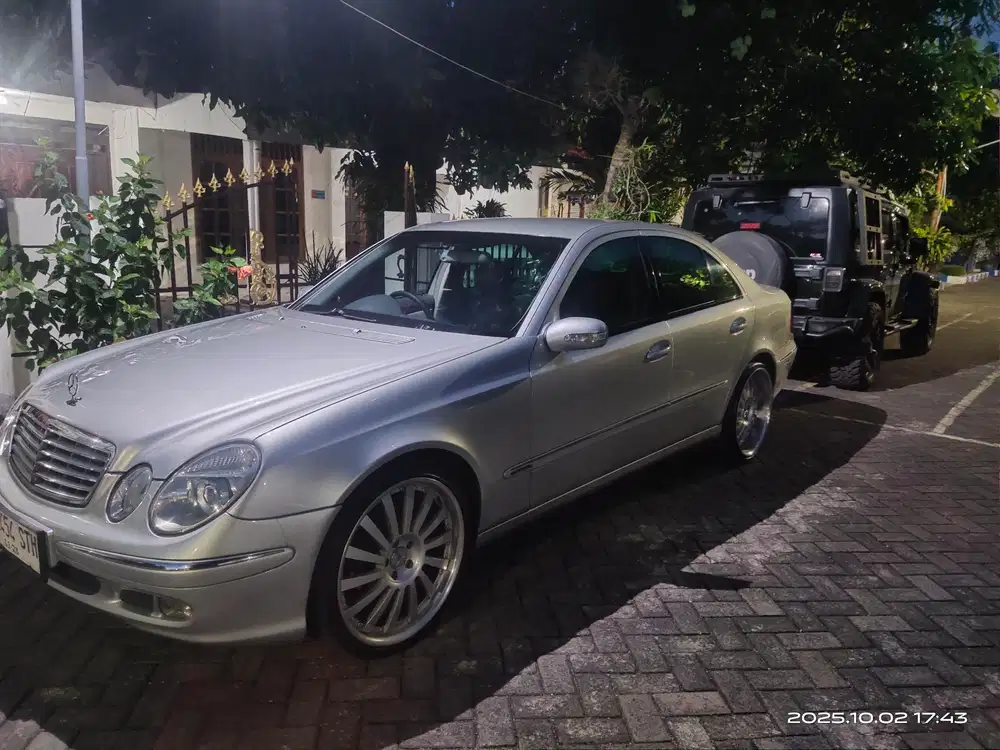 Mercy W211 E240'03 Elegance A/T