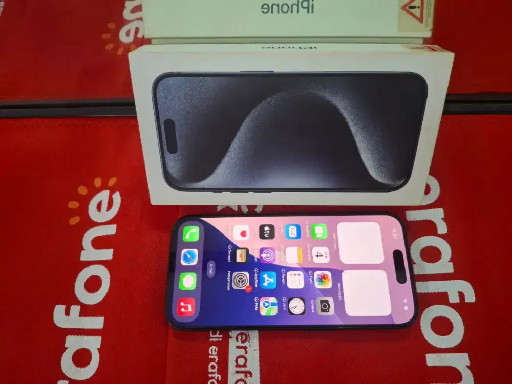Iphone 15 pro 128 resmi lengkap mulus no minus