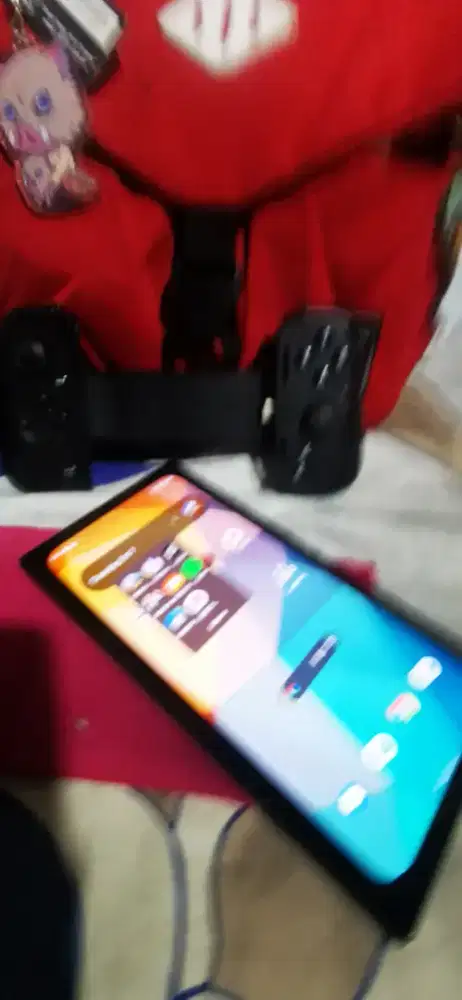 Tablet Gaming Razer Edge with Kishi V2 Pro