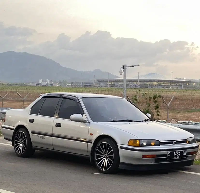 Honda Accord 1993 Bensin