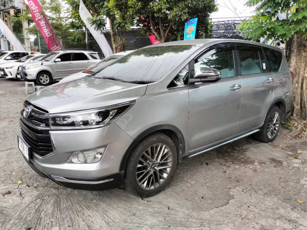 Innova reborn type V Diesel (tampilan luar upgrade venturer)