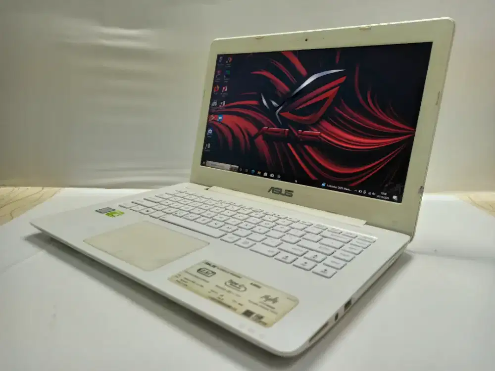 Laptop design /gaming.. Asus A456U i5 Gen6 /8Gb /256Gb /Double Vga
