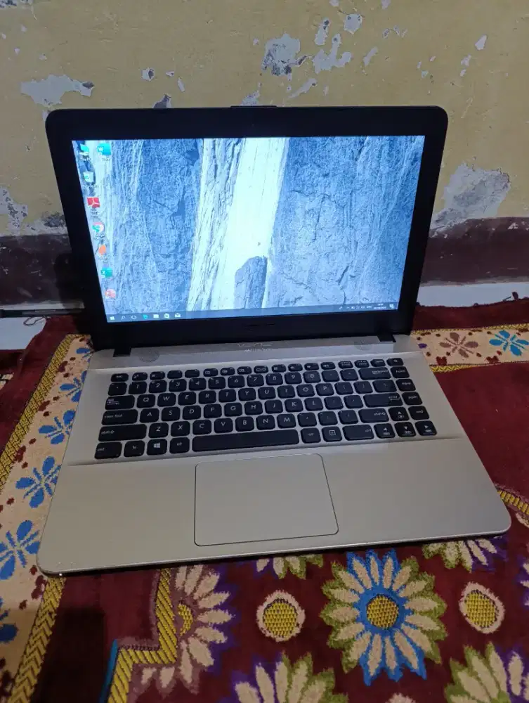 Second asus x441m