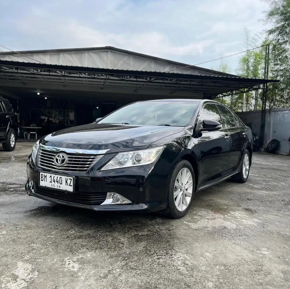 Camry V 2.5 2014 AUTOMATIC Km 73 Ribu Servis Ricord