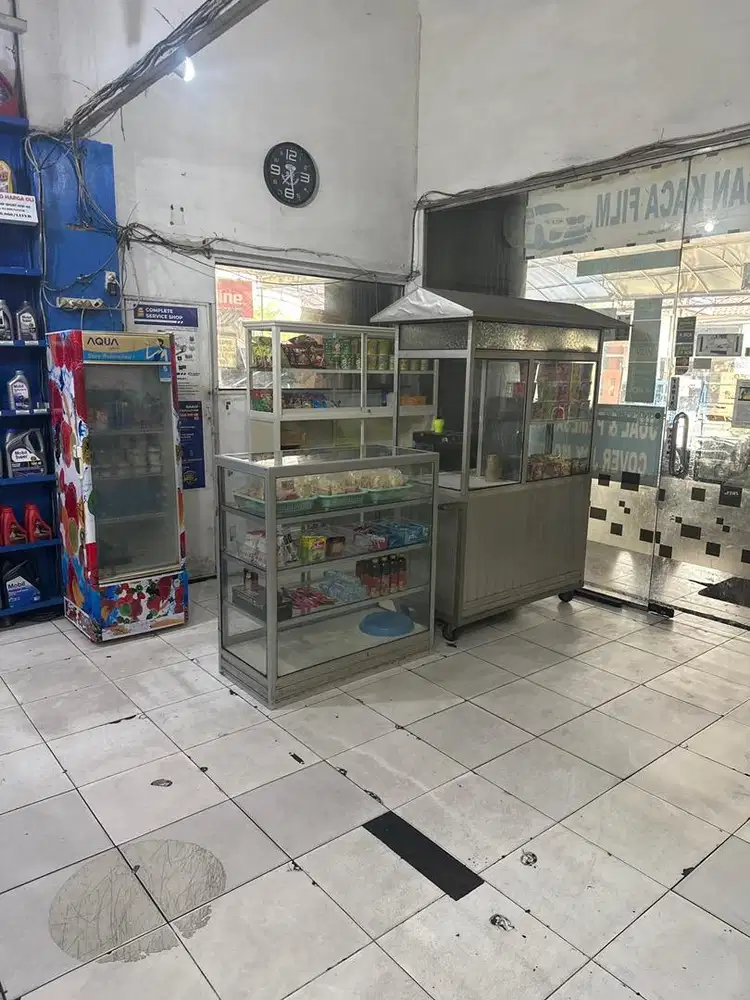 Lowongan kerja pembantu kantin makanan