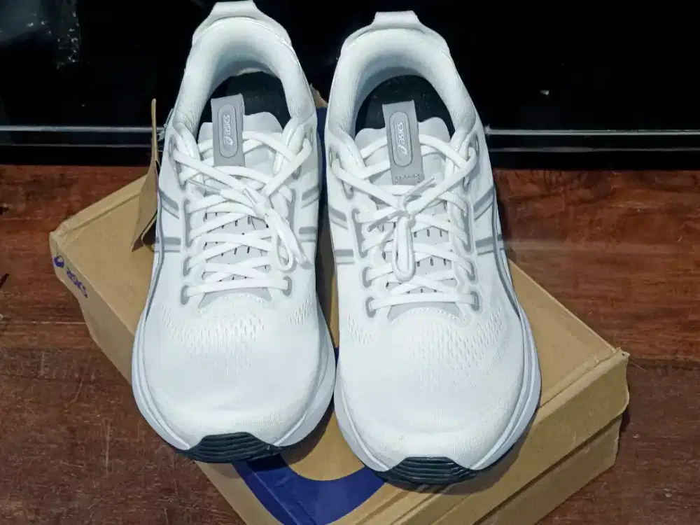 Sepatu Running Asics Gel kayano 32 Cream/off white New