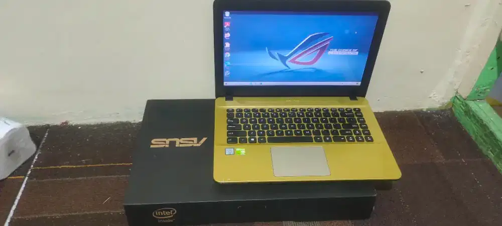 laptop Asus Intel Core i3-6006U ram 8GB SSD 128GB VGA NVIDIA 2GB