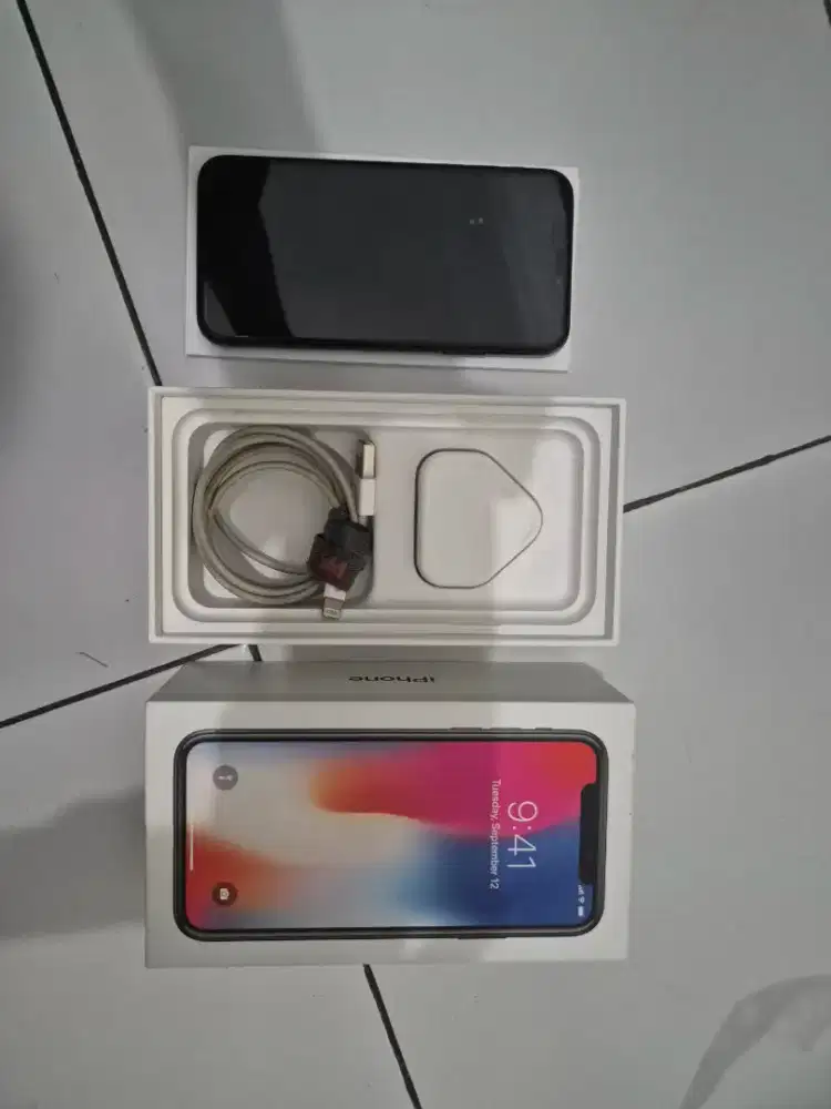 Iphone x 256gb hitam