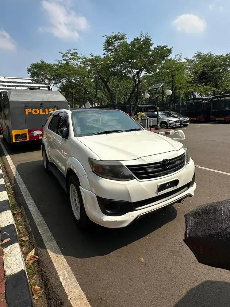Toyota Fortuner 2011 Diesel Matic