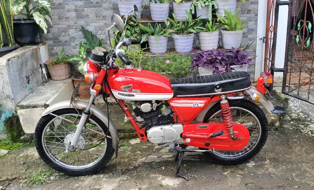 Motor Honda CB 125 SE Restorasi Siap Pake