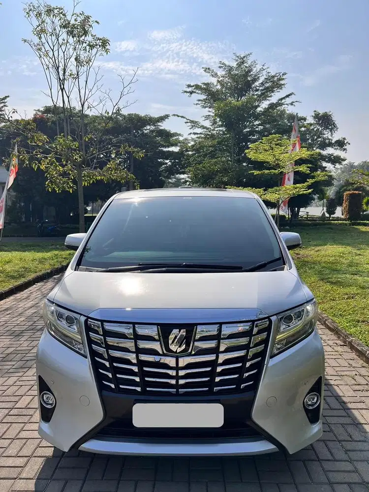 Dijual Alphard 2017 silver warna jarang yang punya