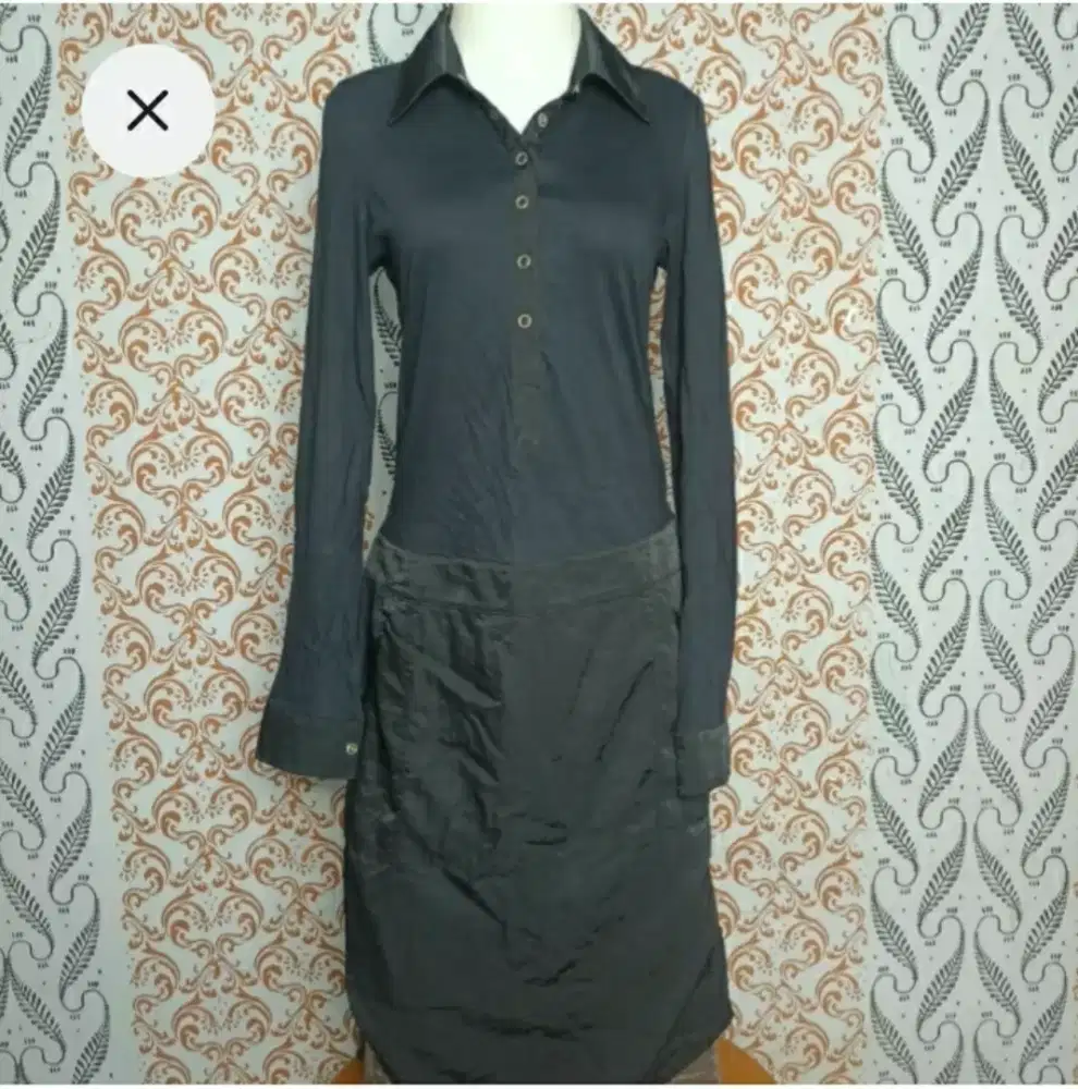 Gaun Lengan Panjang Hitam