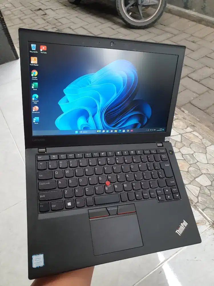 Laptop Lenovo Thinkpad X270 Intel core i5