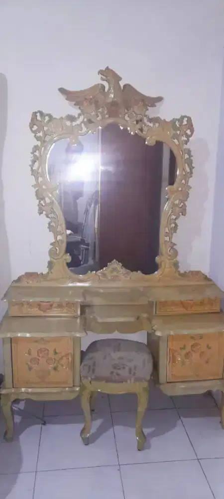Meja Rias Jati Ukiran
