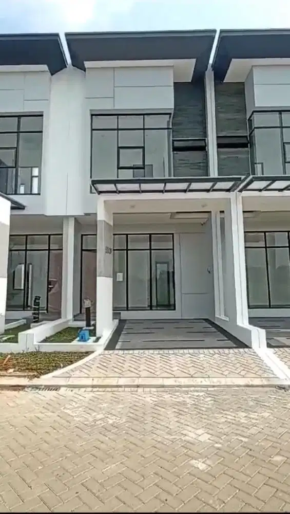 Disewakan Rumah Baru 2 Lantai di OCBD Bogor