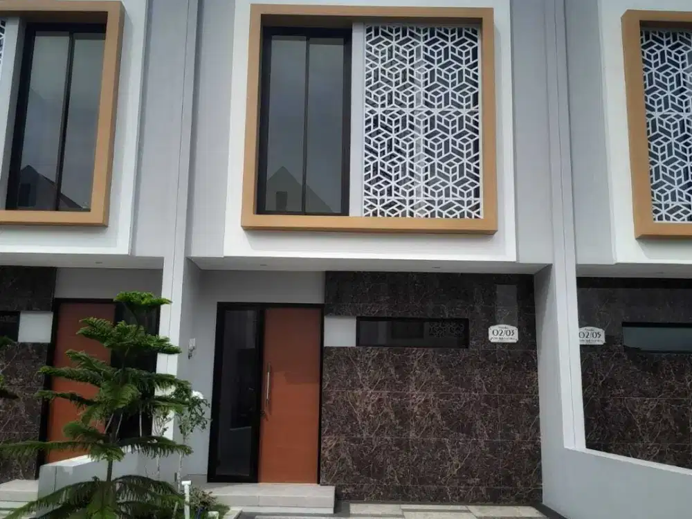 Rumah 2 lantai , READY STOCK , BARAT SURABAYA