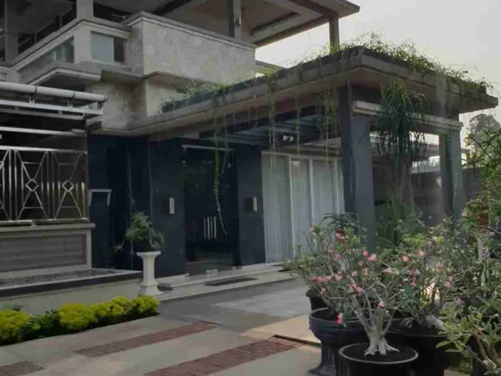 di jual rumah cozy semi furnish lahan luas di gunung putri bogor