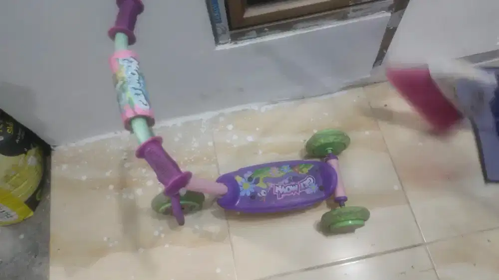 Dijual skuter anak bagus