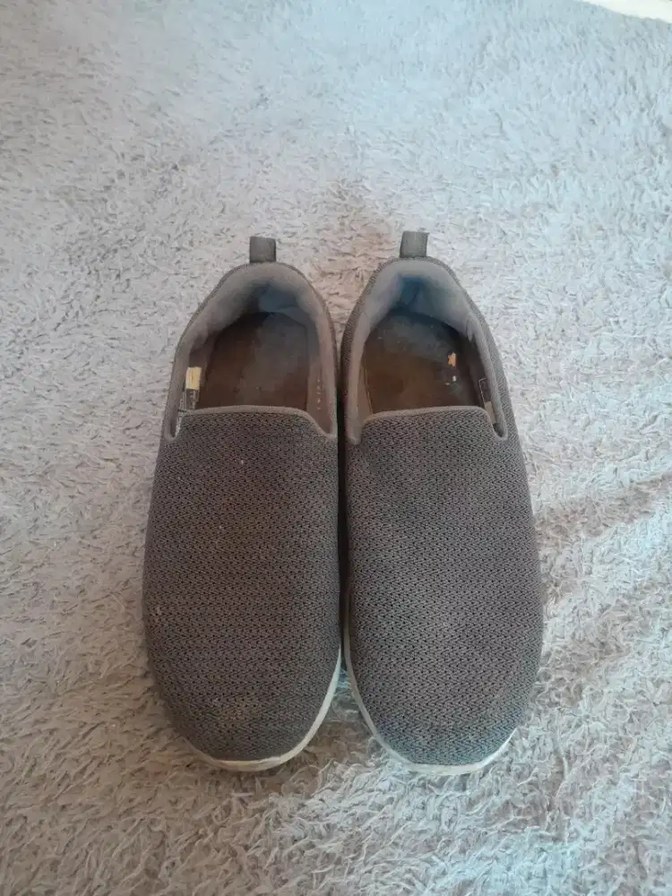 Sepatu second zkechers gen 5 size 43