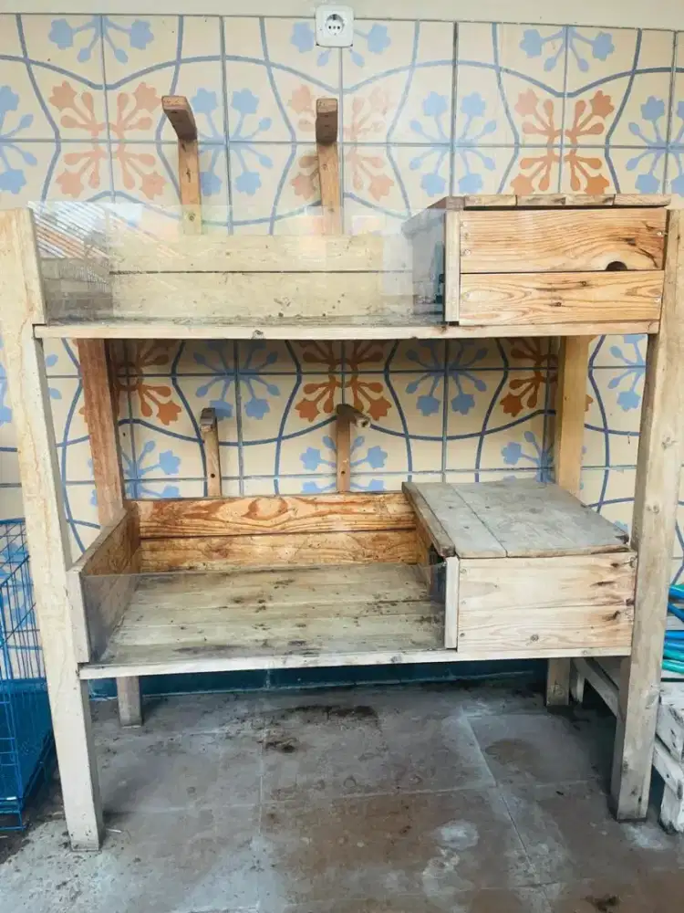Meja untuk kura2