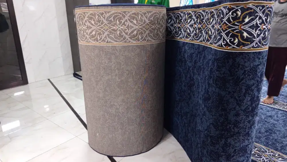 *Karpet Sajadah Empuk, Ibadahpun Semakin Khusyuk*