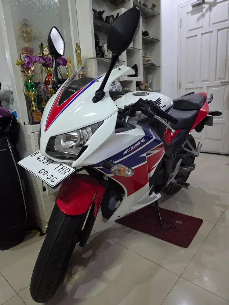 Dijual Motor Honda CBR150R, Koleksi  Full Original