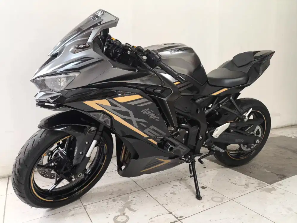 Jual zx25 abs qs th 2022 , nopol N, istimewa