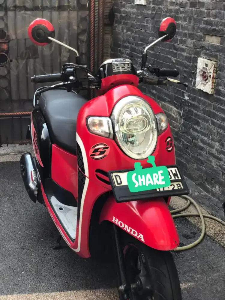 DI JUAL HONDA SCOOPY 2018 CBS ISS