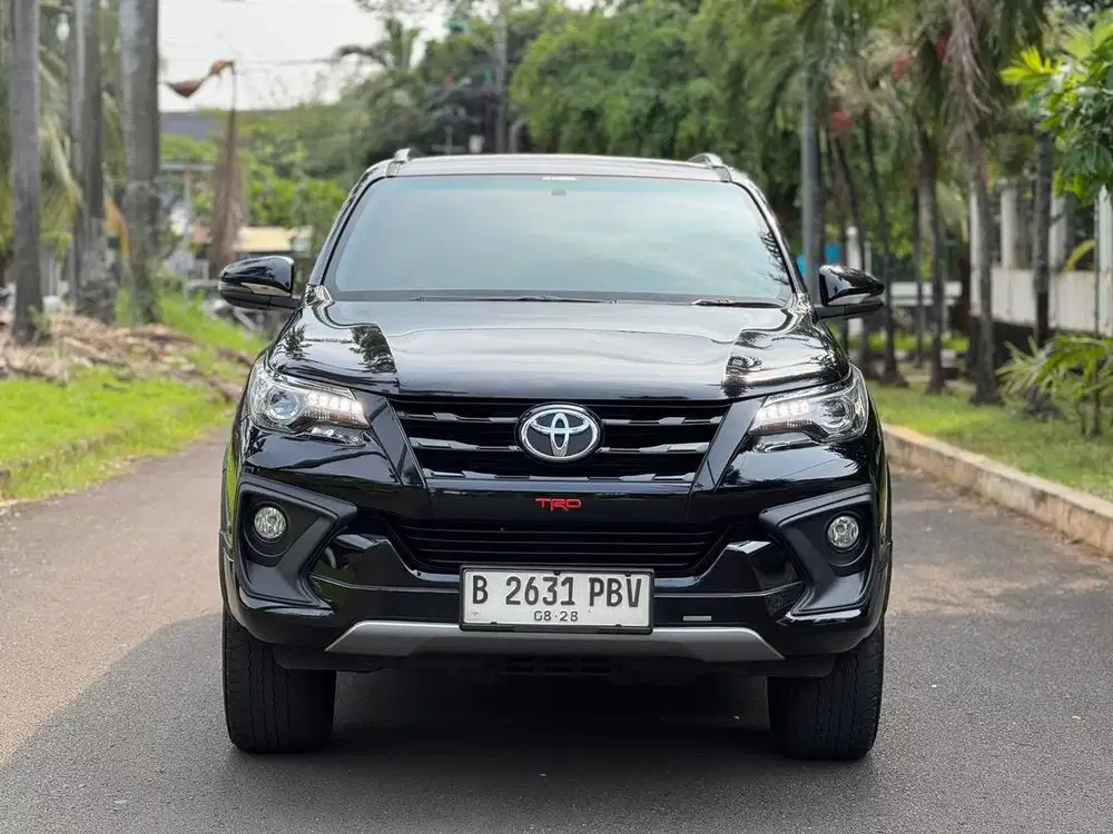 TOYOTA FORTUNER 2.4 VRZ TRD MATIC 2018 SERVICE RECORD