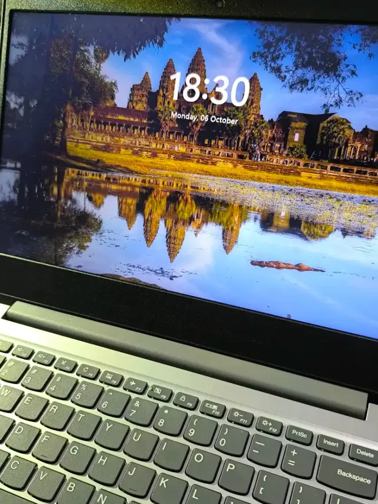 Laptop Bekas Merk Lenovo