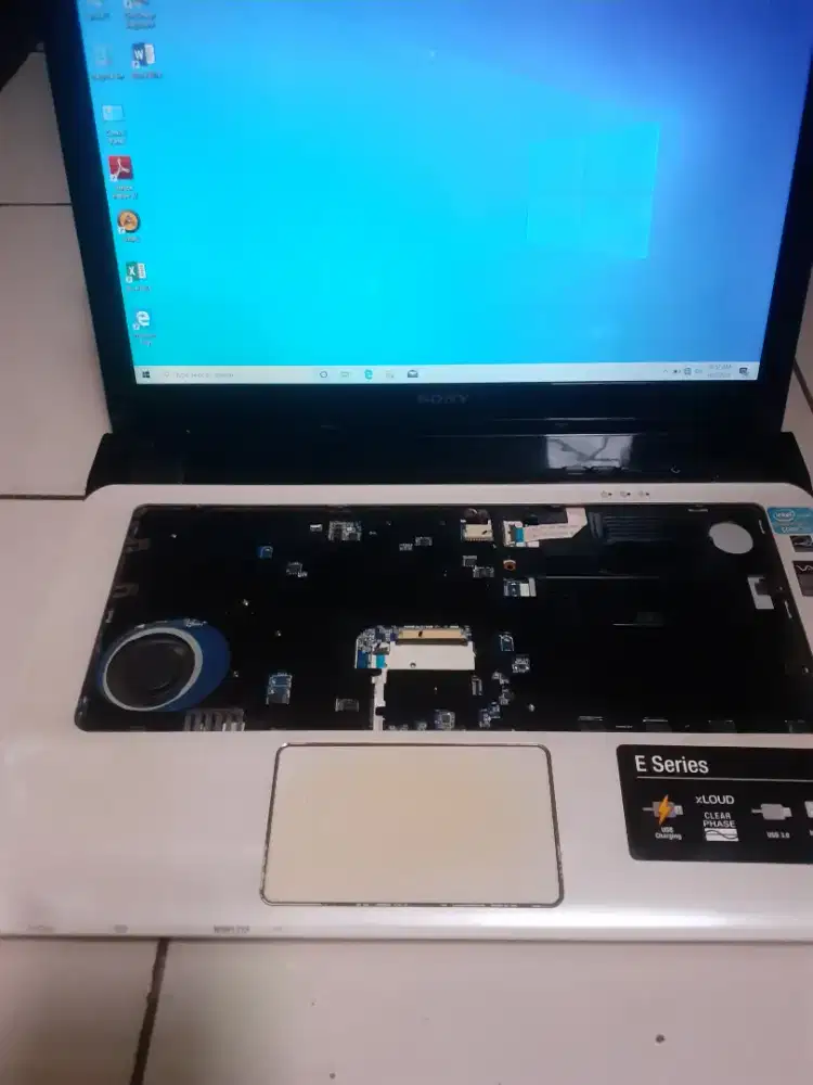 Laptop sony vaio JUAL KONDISI FISIK APA ADANYA