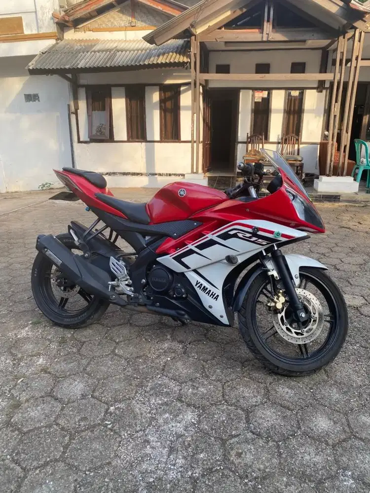 YAMAHA YZF R15 2015