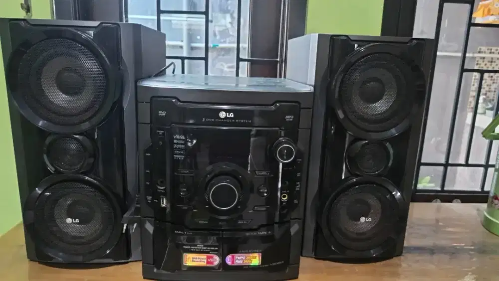 DVD USB HiFi Compo LG