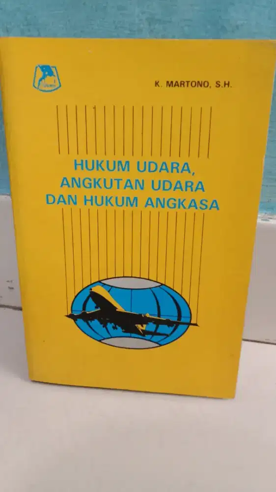 Buku hukum udara