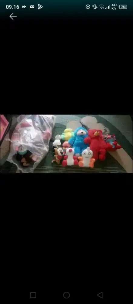 Boneka nya buat anak-anakkecil permainan