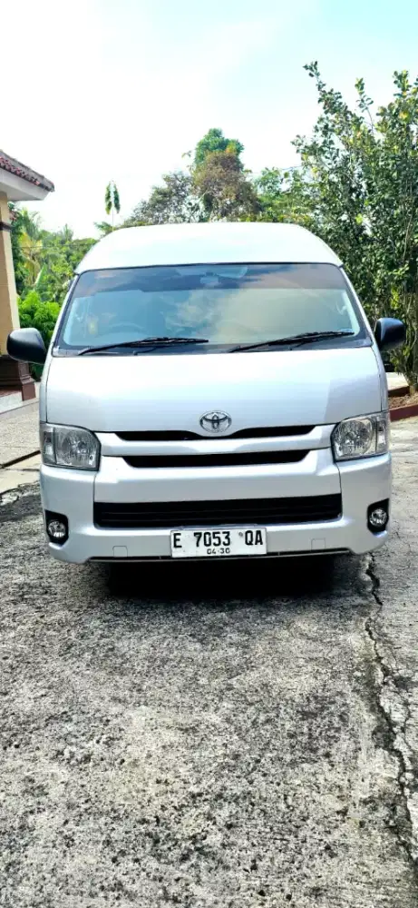 Hiace commuter tahun 2019