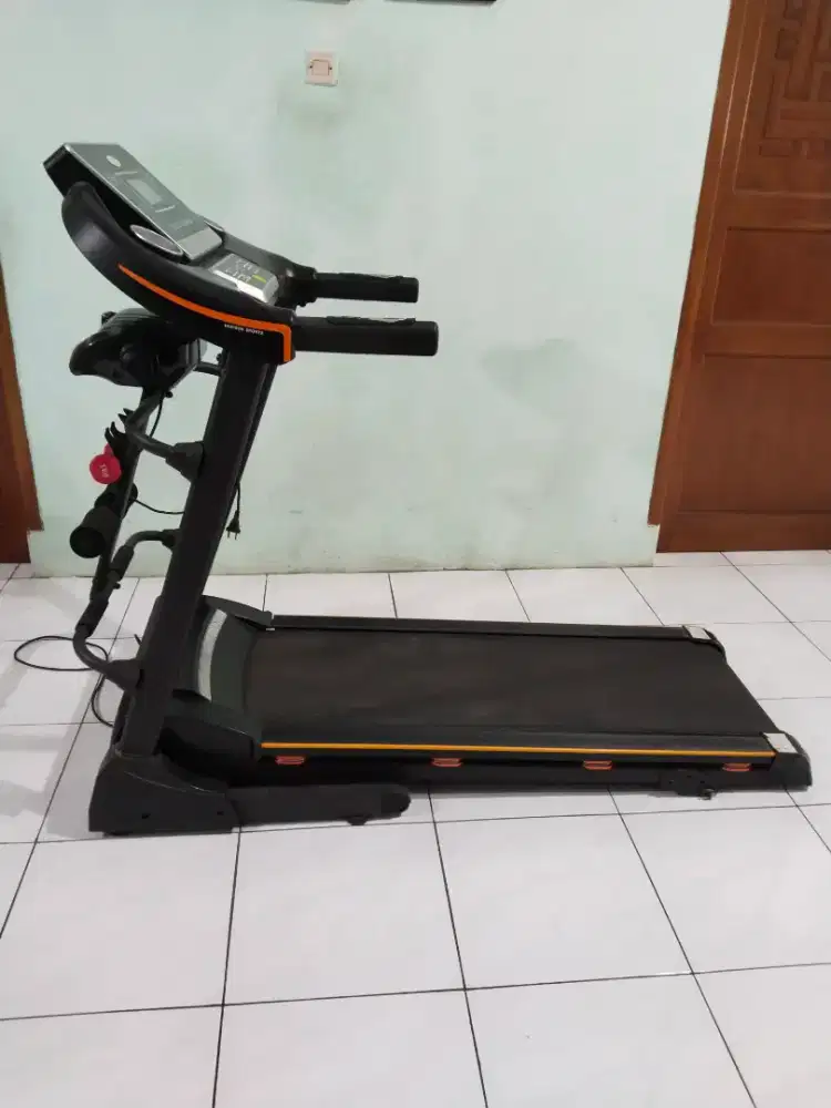 Dijual treadmill elektrik 3 fungsi kondisi normal