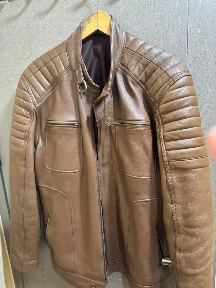 Jaket kulit bekas
