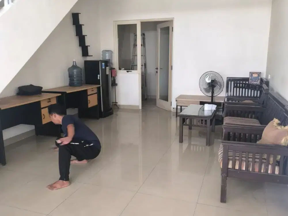 Disewakan Rumah Siap Huni di Perumahan Golf Lake Residence, Jakarta Barat