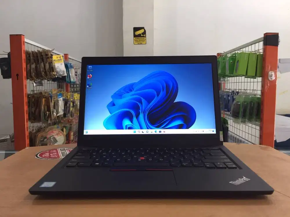 Lenovo ThinkPad L380 Core i5Gen8 Ram 8GB SSD 256GB 14in Slim Mulus
