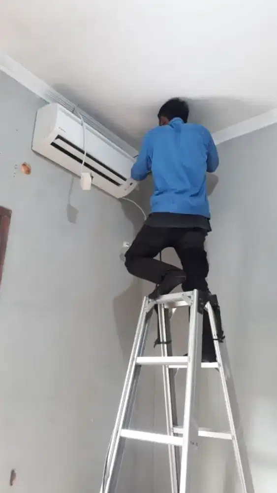 Tukang ac panggilan, jasa bongkar oasang ac, service ac