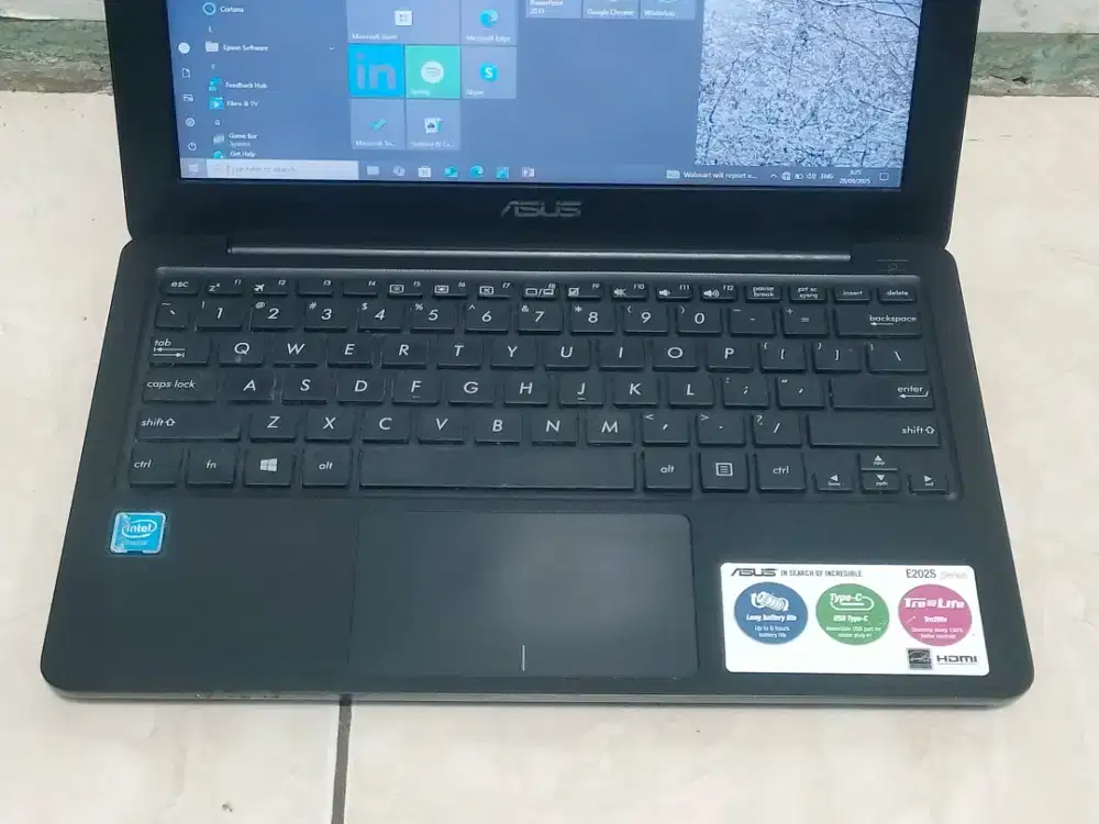 Notebook Asus E202s