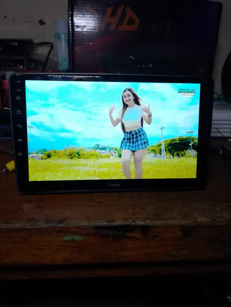 Headunit android 9 inch 2gb bekas mulus
