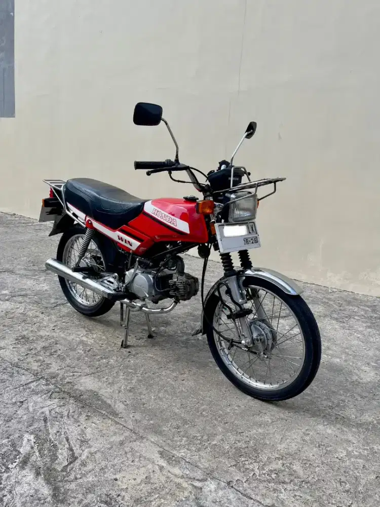 Honda WIN 1984 Merah