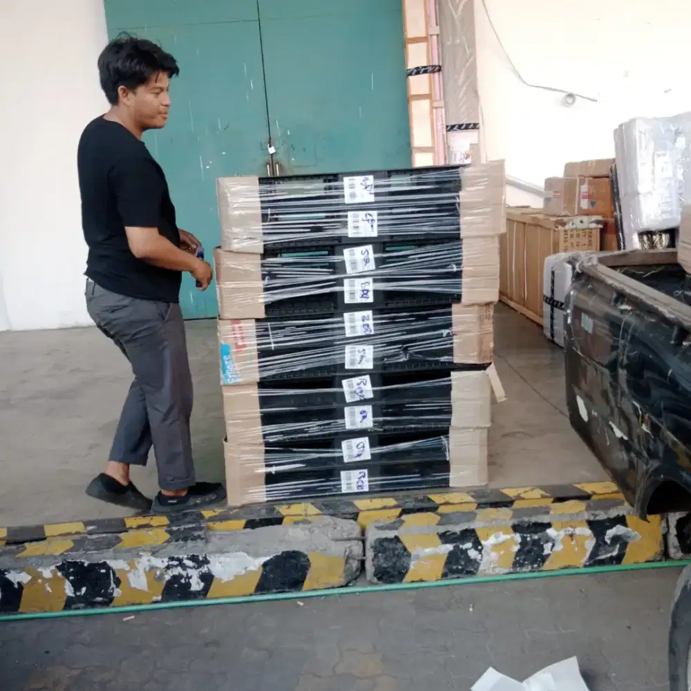 PALLET PLASTIK BARU PALET PLASTIK NEW STOK READY HARGA MURAH
